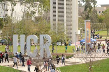 UCR Sign and students